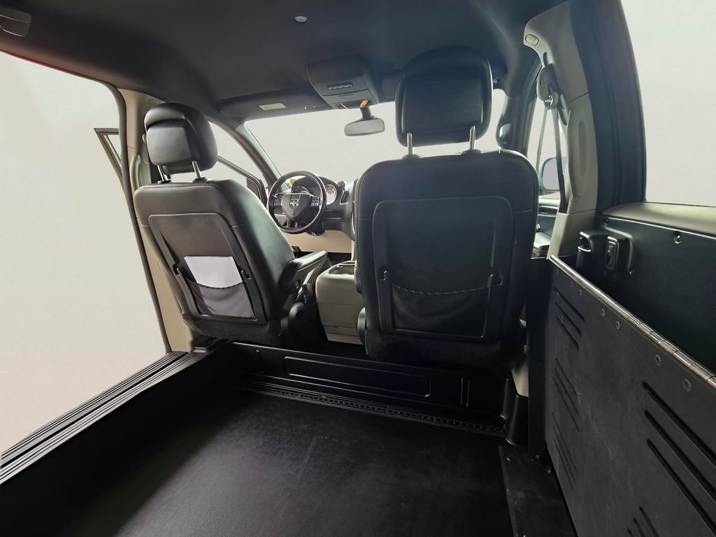 Used 2020 Dodge Grand Caravan SXT FWD image 50