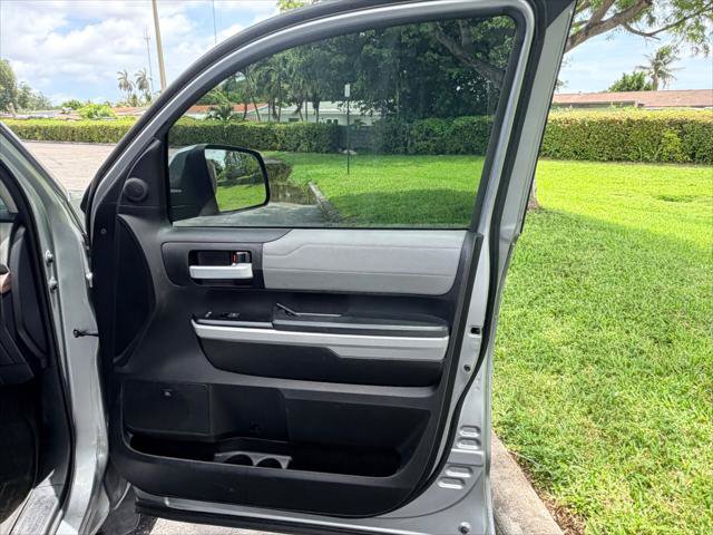 Used 2021 Toyota Tundra Limited w/ Limited Premium Package RWD image 23