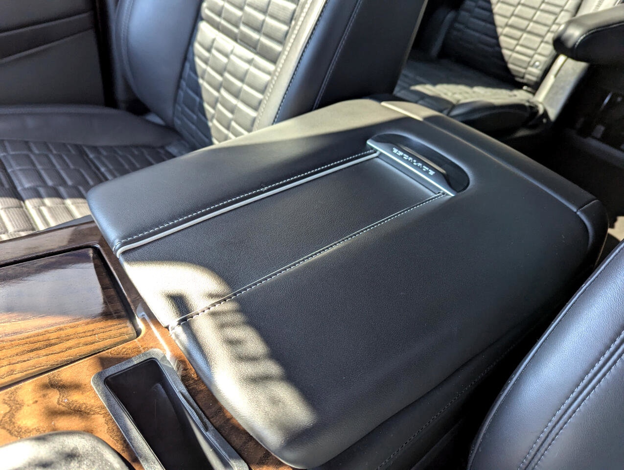 Used 2022 Cadillac Escalade ESV Sport Platinum image 31