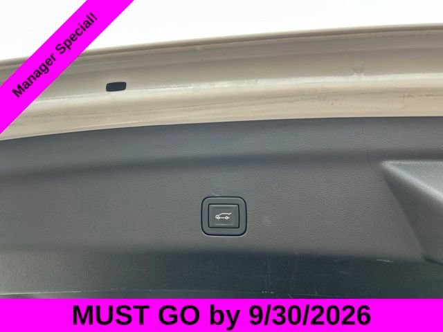 Used 2025 Chevrolet Suburban Z71 AWD/4WD image 31