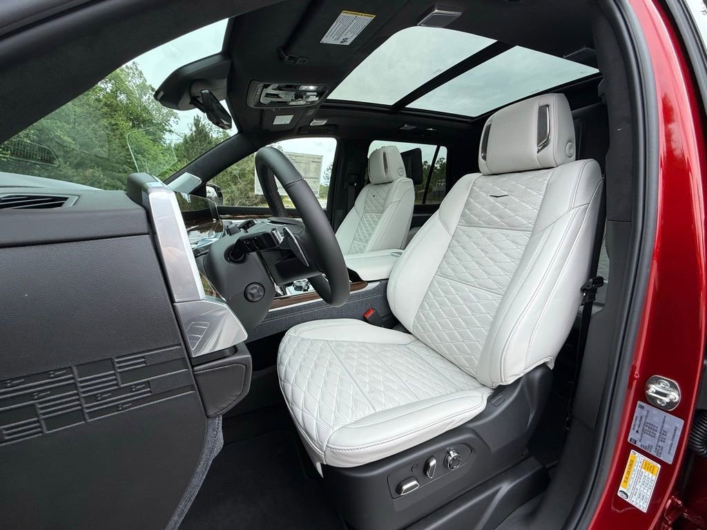 New 2026 Cadillac Escalade Platinum Sport w/ LPO, ONYX Package AWD/4WD image 5