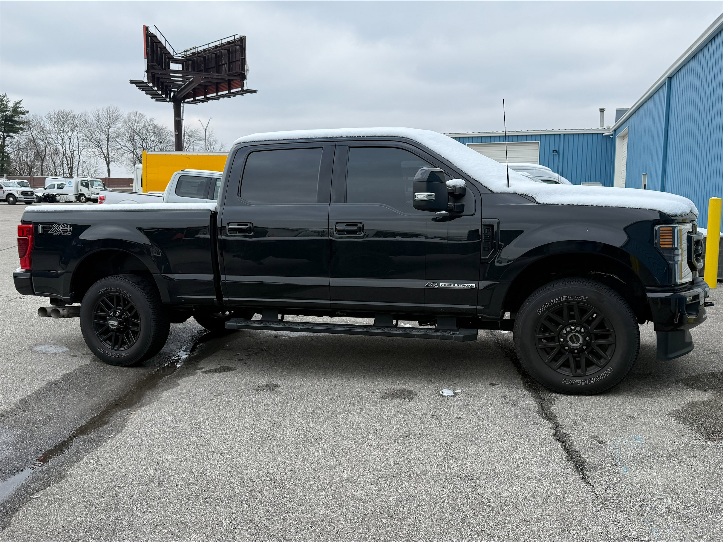 Certified 2022 Ford F250 Lariat w/ Black Appearance Package image 2