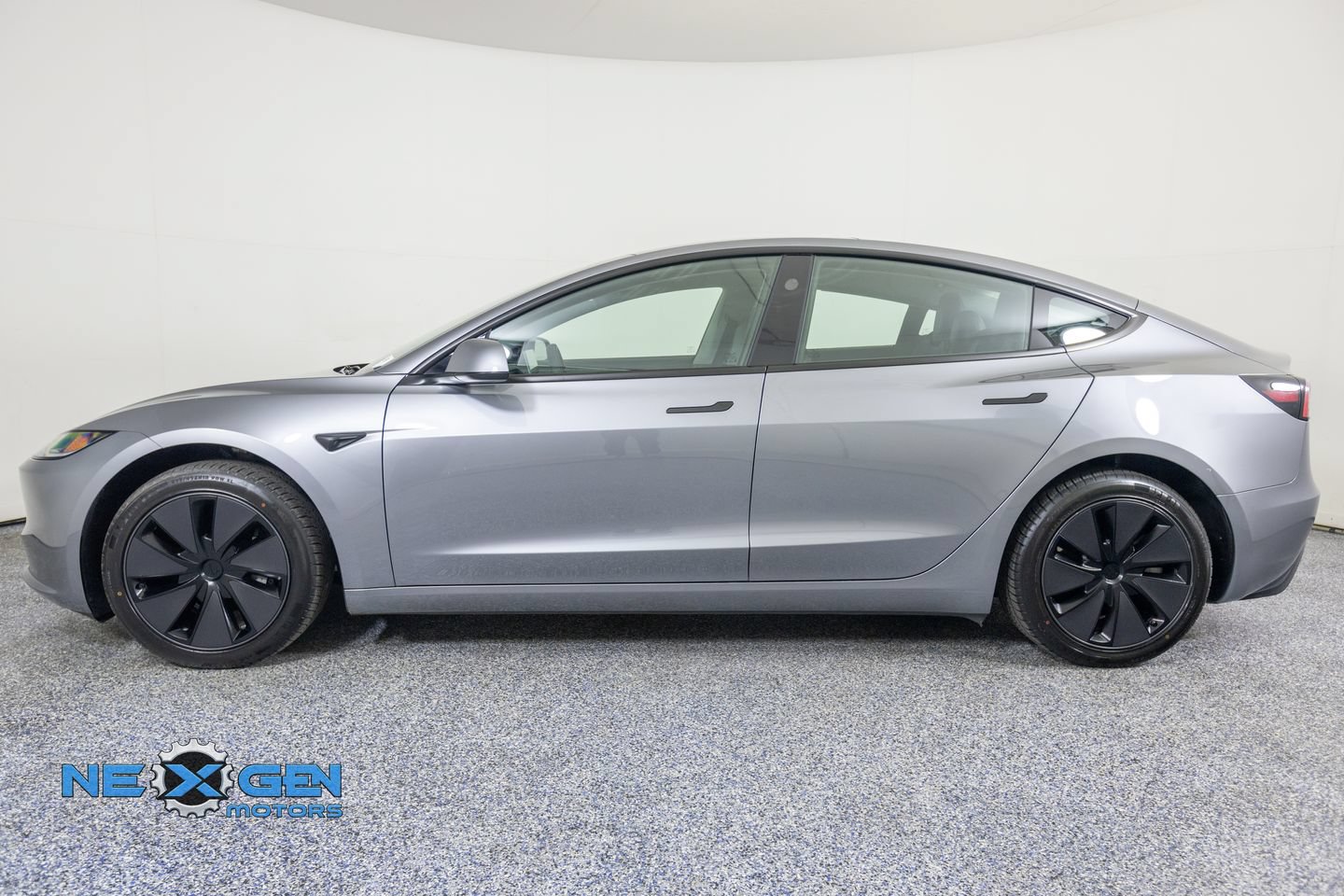 Used 2025 Tesla Model 3 Long Range RWD image 5