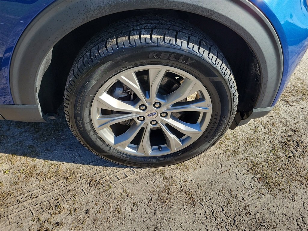 Used 2023 Ford Explorer Limited w/ Equipment Group 301A image 6