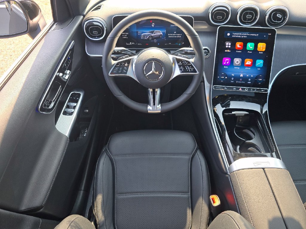 Used 2026 Mercedes-Benz GLC 300 4MATIC image 26