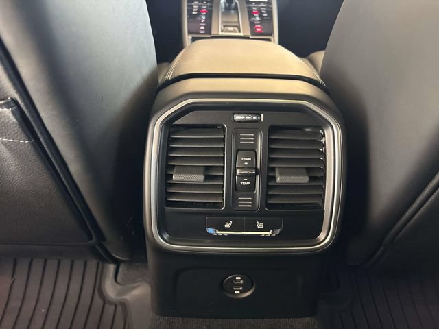 Used 2023 Porsche Macan GTS AWD/4WD image 15