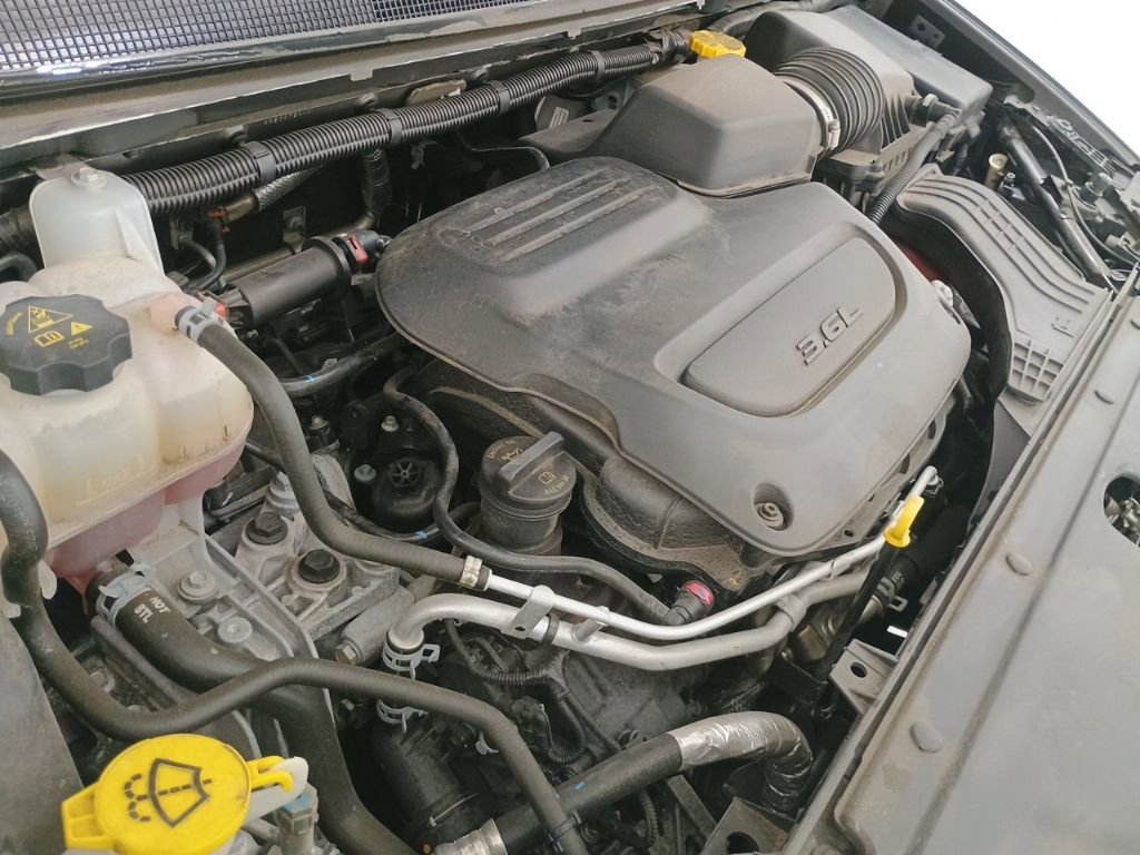 Used 2023 Chrysler Pacifica Touring-L image 9