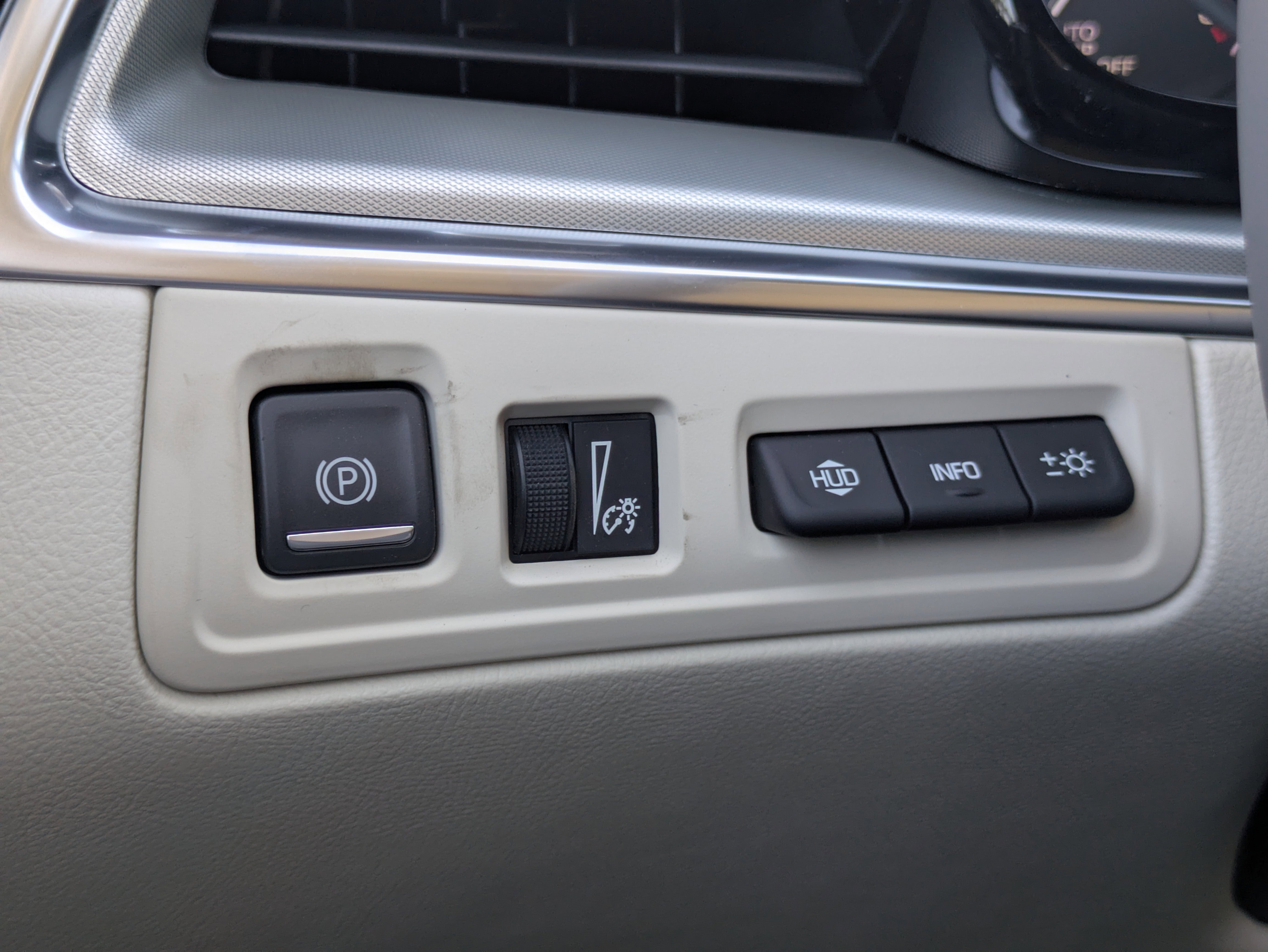 New 2026 Cadillac XT5 Premium Luxury w/ Driver Assist Package FWD image 14