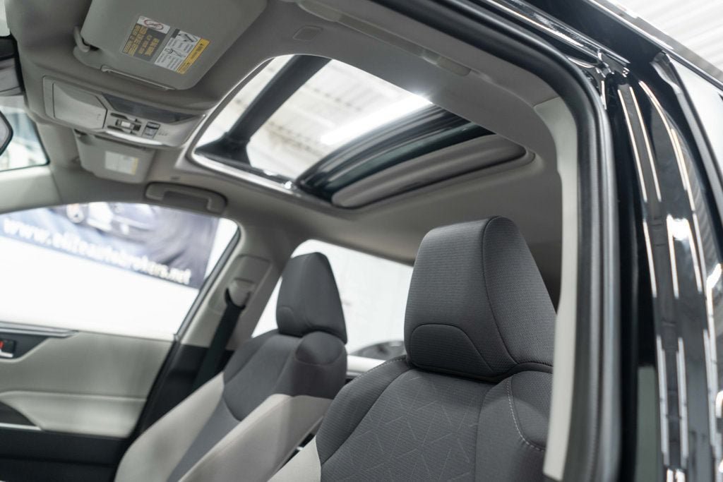 Used 2025 Toyota RAV4 XLE w/ Convenience Package AWD/4WD image 8