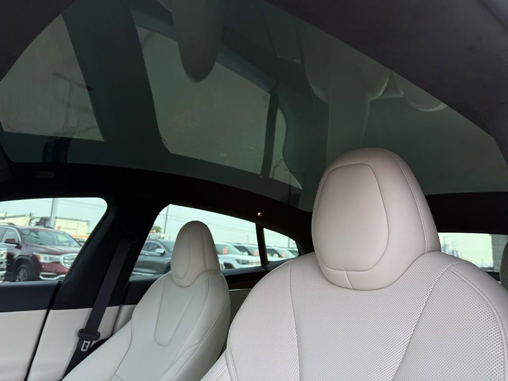 Used 2022 Tesla Model S image 23