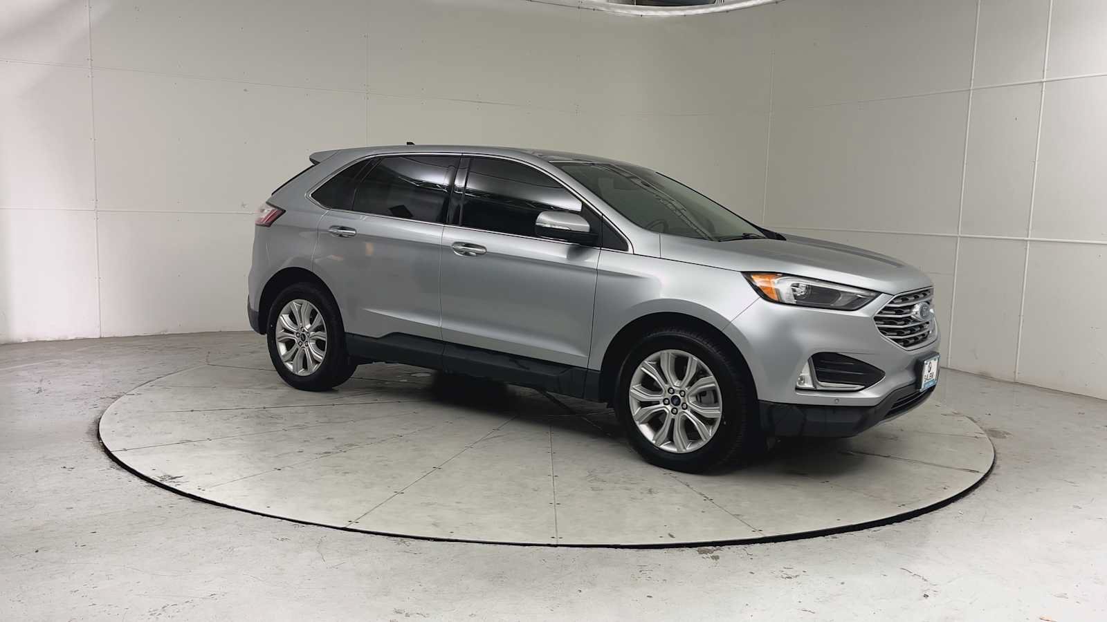 Used 2022 Ford Edge Titanium AWD/4WD image 8