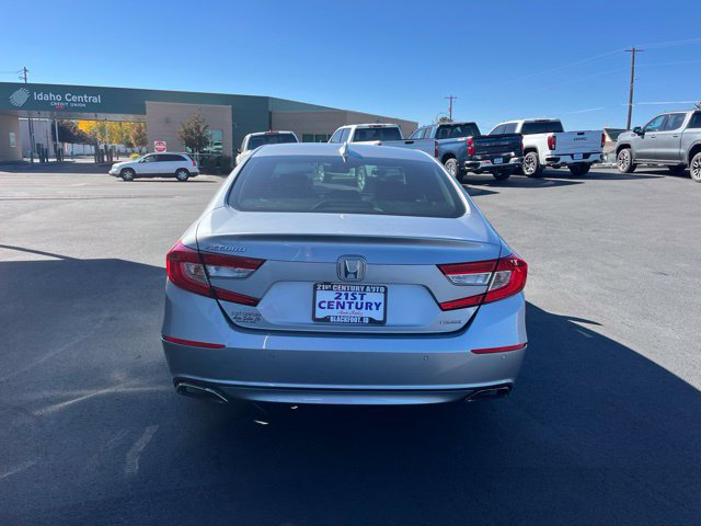 Used 2018 Honda Accord Touring image 14