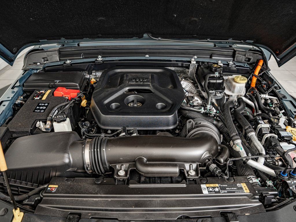 Used 2024 Jeep Wrangler Unlimited image 37