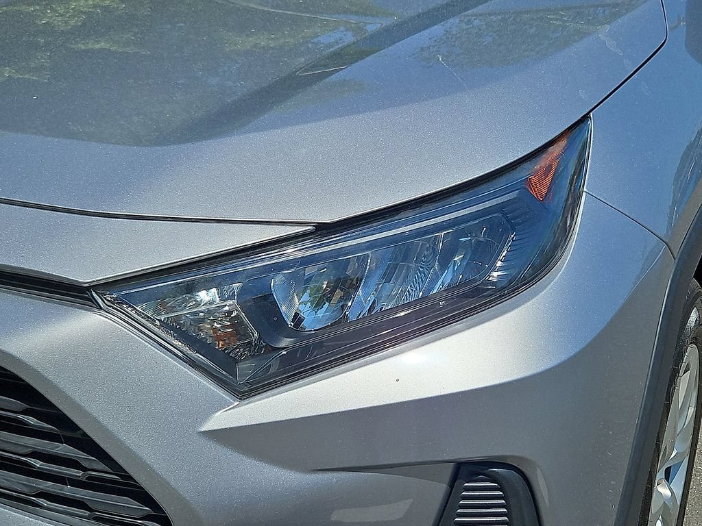 Used 2019 Toyota RAV4 LE w/ All Weather Liner Package AWD/4WD image 10