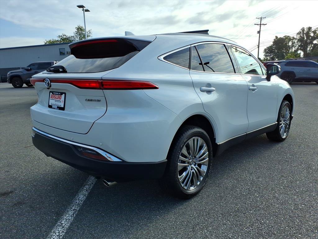 Used 2023 Toyota Venza Limited AWD/4WD image 4
