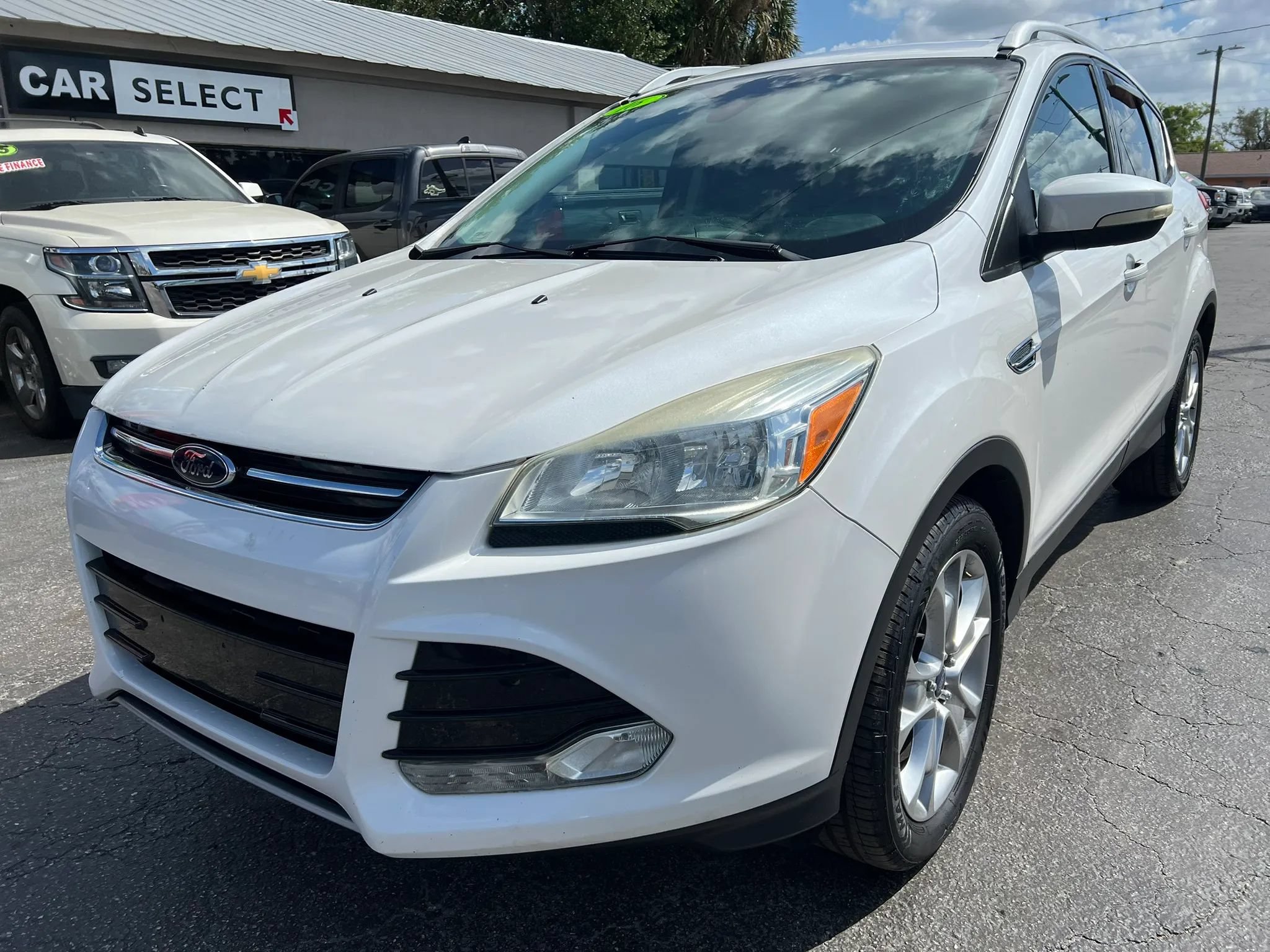 Used 2016 Ford Escape Titanium AWD/4WD image 2