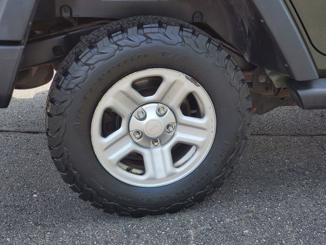 Used 2016 Jeep Wrangler Unlimited Sport w/ Max Tow Package AWD/4WD image 7
