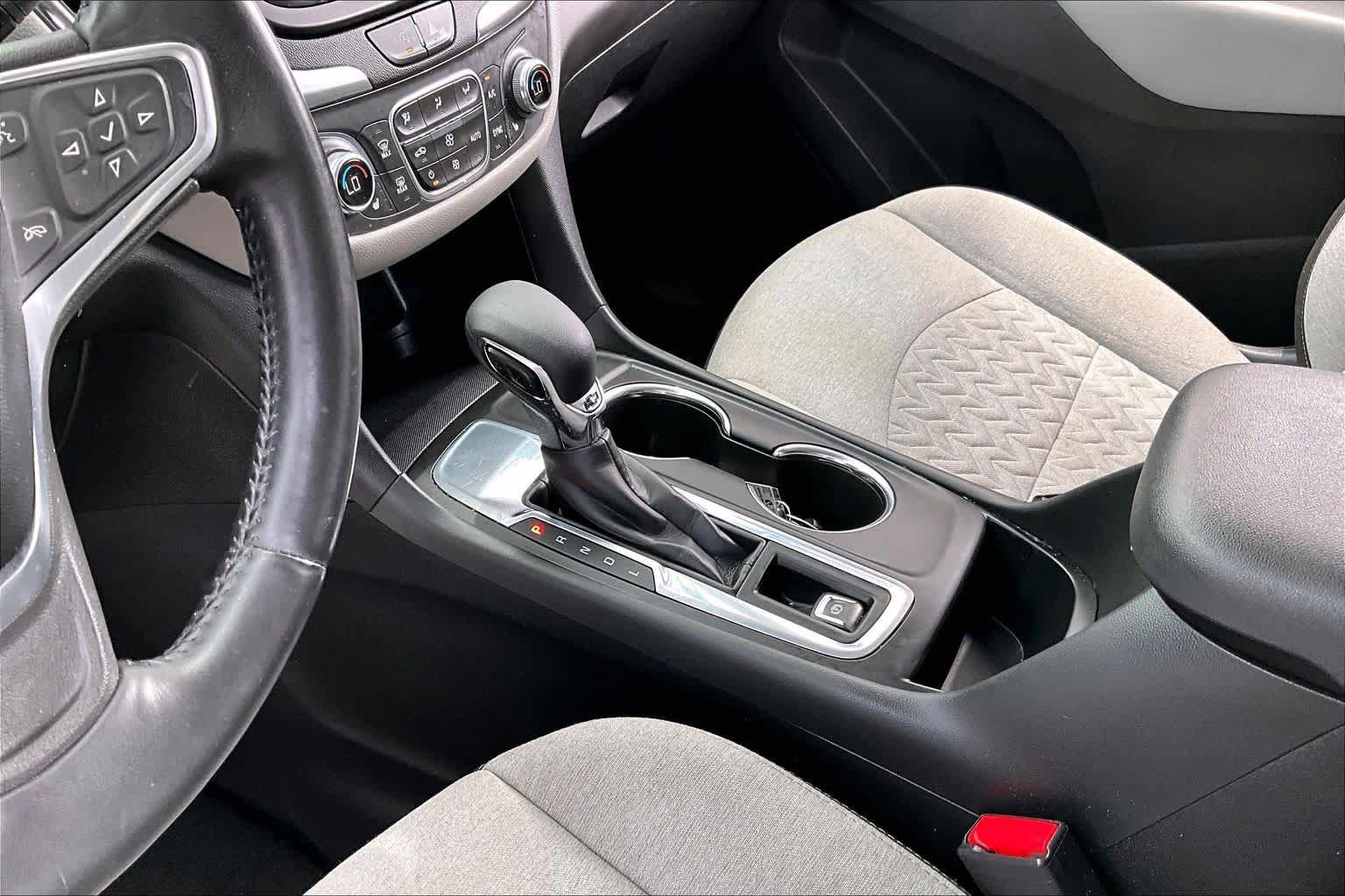 Used 2022 Chevrolet Equinox LT FWD image 17