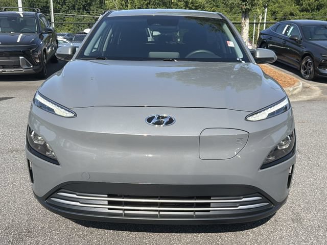 Used 2023 Hyundai Kona SE FWD image 2