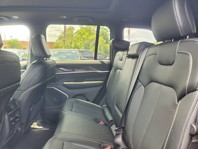 New 2026 Jeep Grand Cherokee Limited AWD/4WD image 15