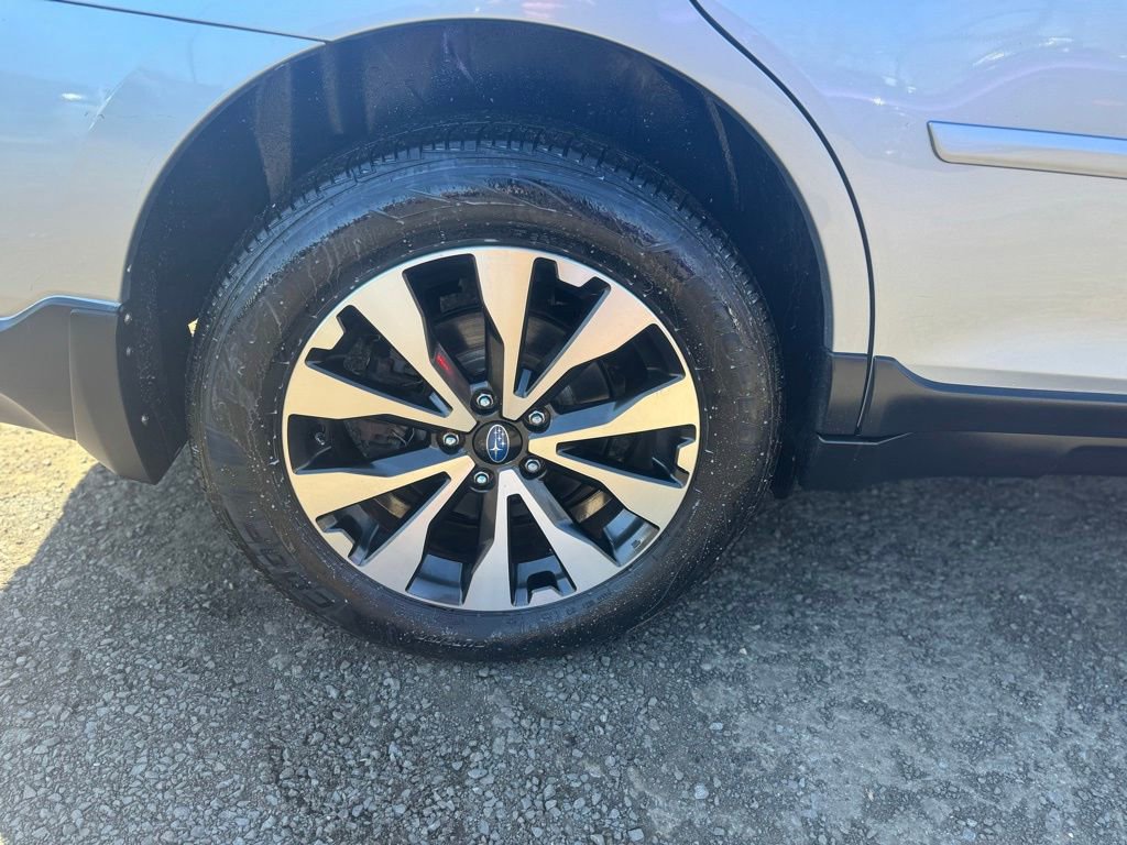 Used 2016 Subaru Outback 2.5i Limited AWD/4WD image 13