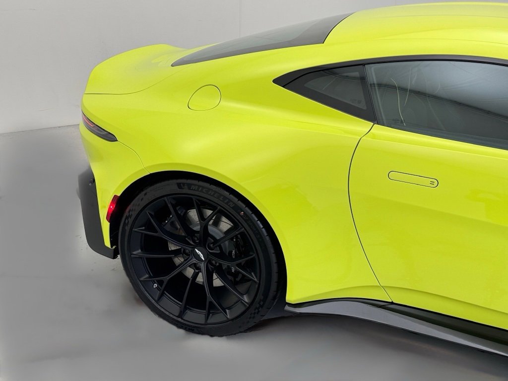 New 2025 Aston Martin V8 Vantage Coupe image 24