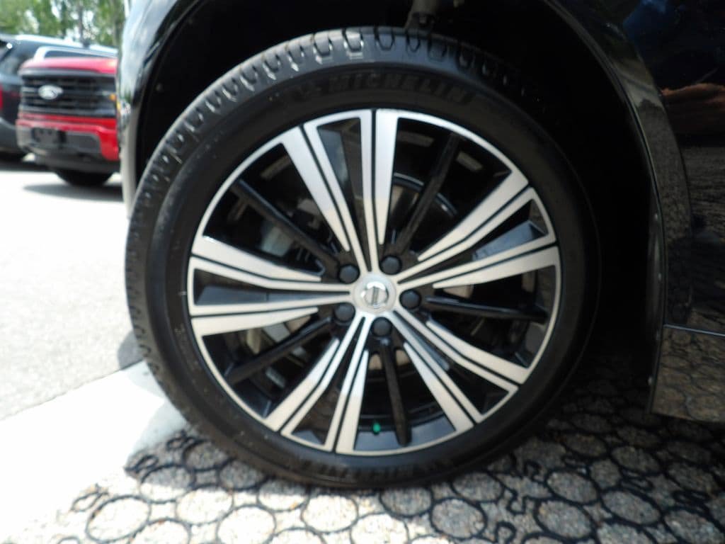 Certified 2022 Volvo XC60 B5 Inscription w/ Advanced Package AWD/4WD image 31