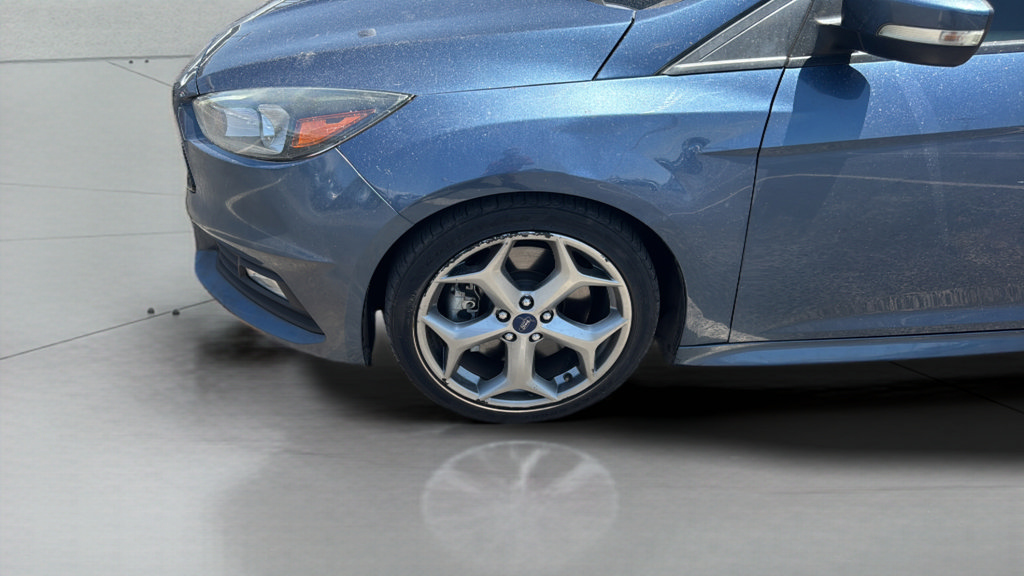 Used 2018 Ford Focus ST FWD image 40