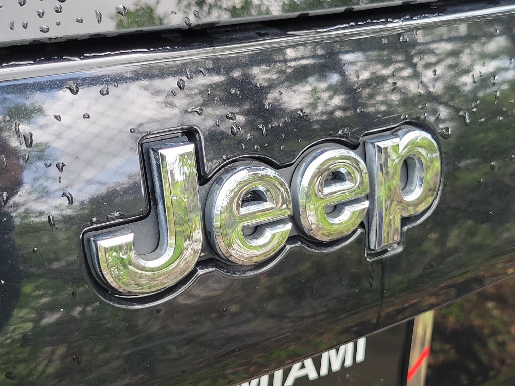 Used 2019 Jeep Cherokee Limited AWD/4WD image 15