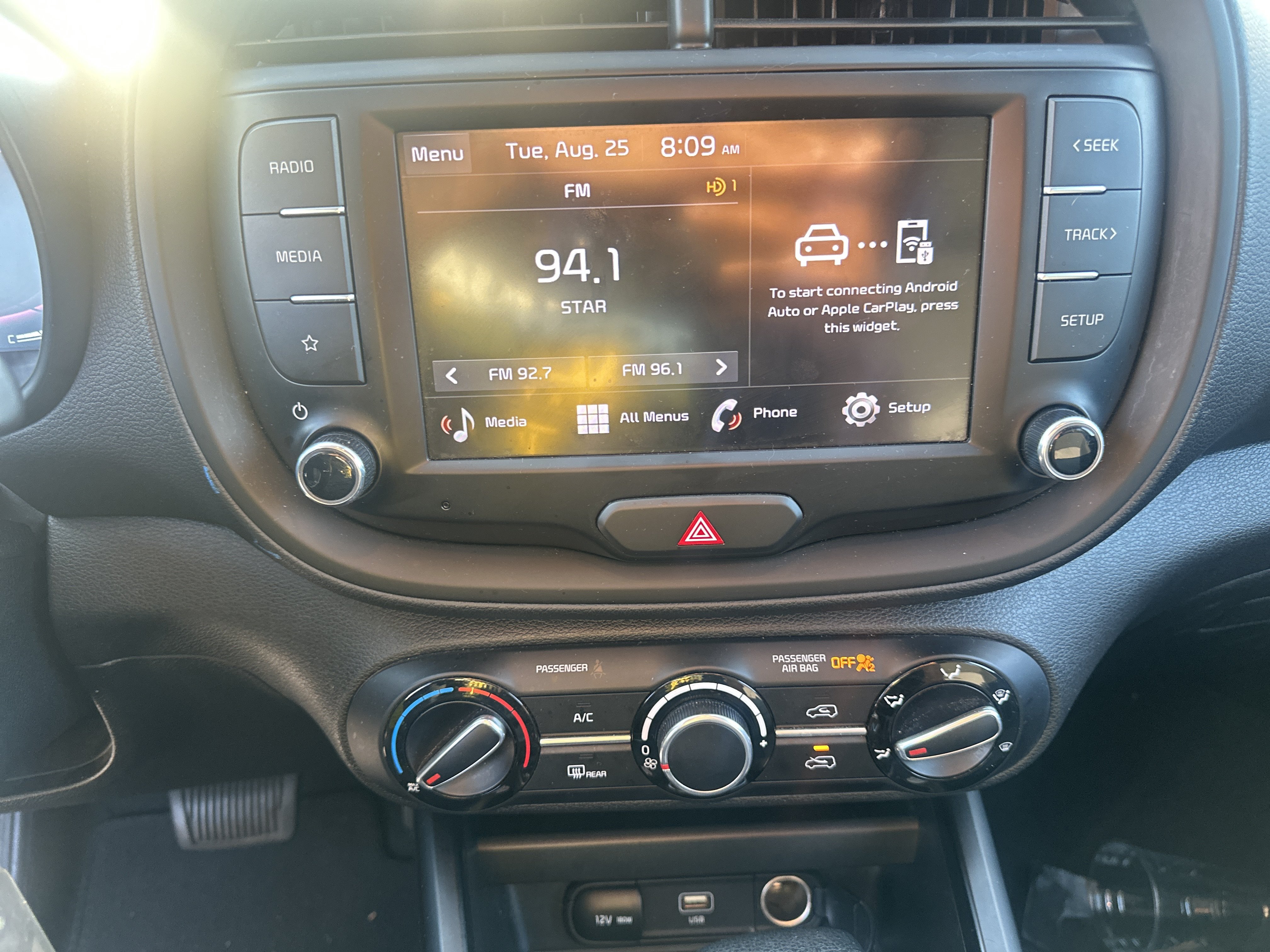 Used 2024 Kia Soul LX w/ Option Group 015 FWD image 28