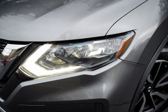 Used 2020 Nissan Rogue SL FWD image 3