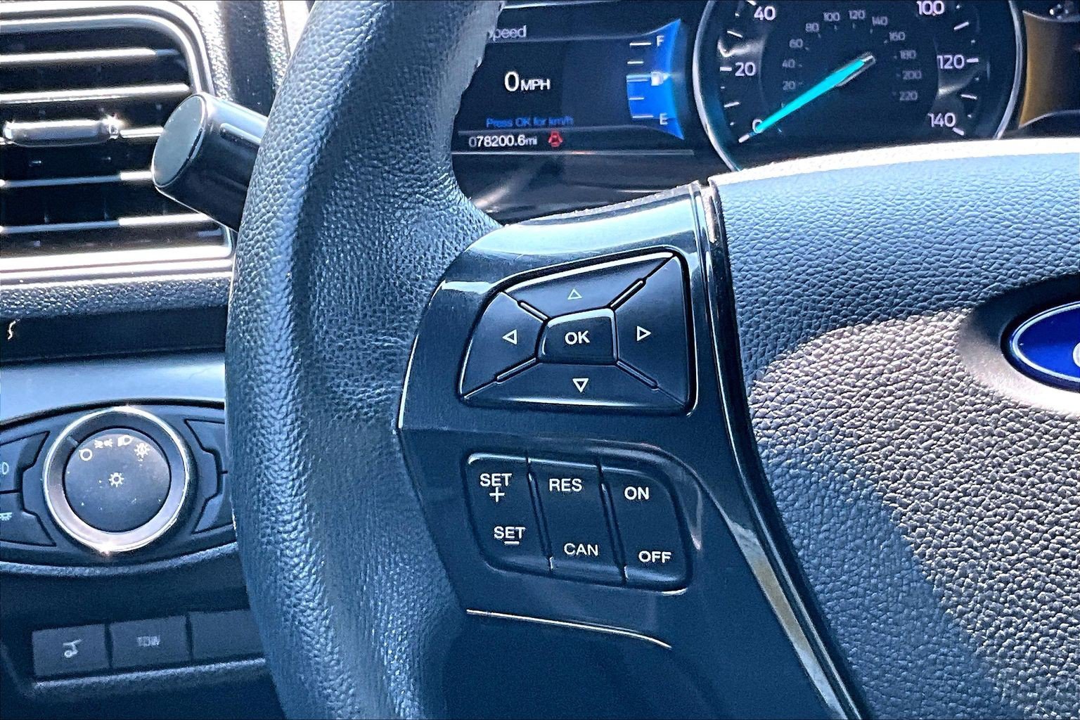 Used 2018 Ford Explorer XLT w/ Equipment Group 202A AWD/4WD image 20