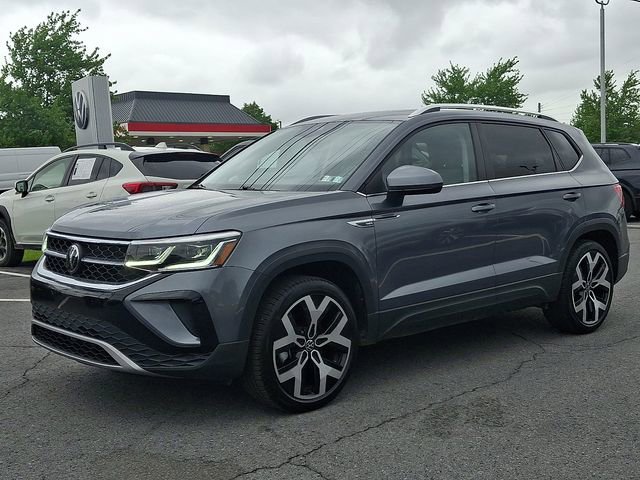 Used 2022 Volkswagen Taos SEL w/ Panoramic Sunroof Package AWD/4WD image 6