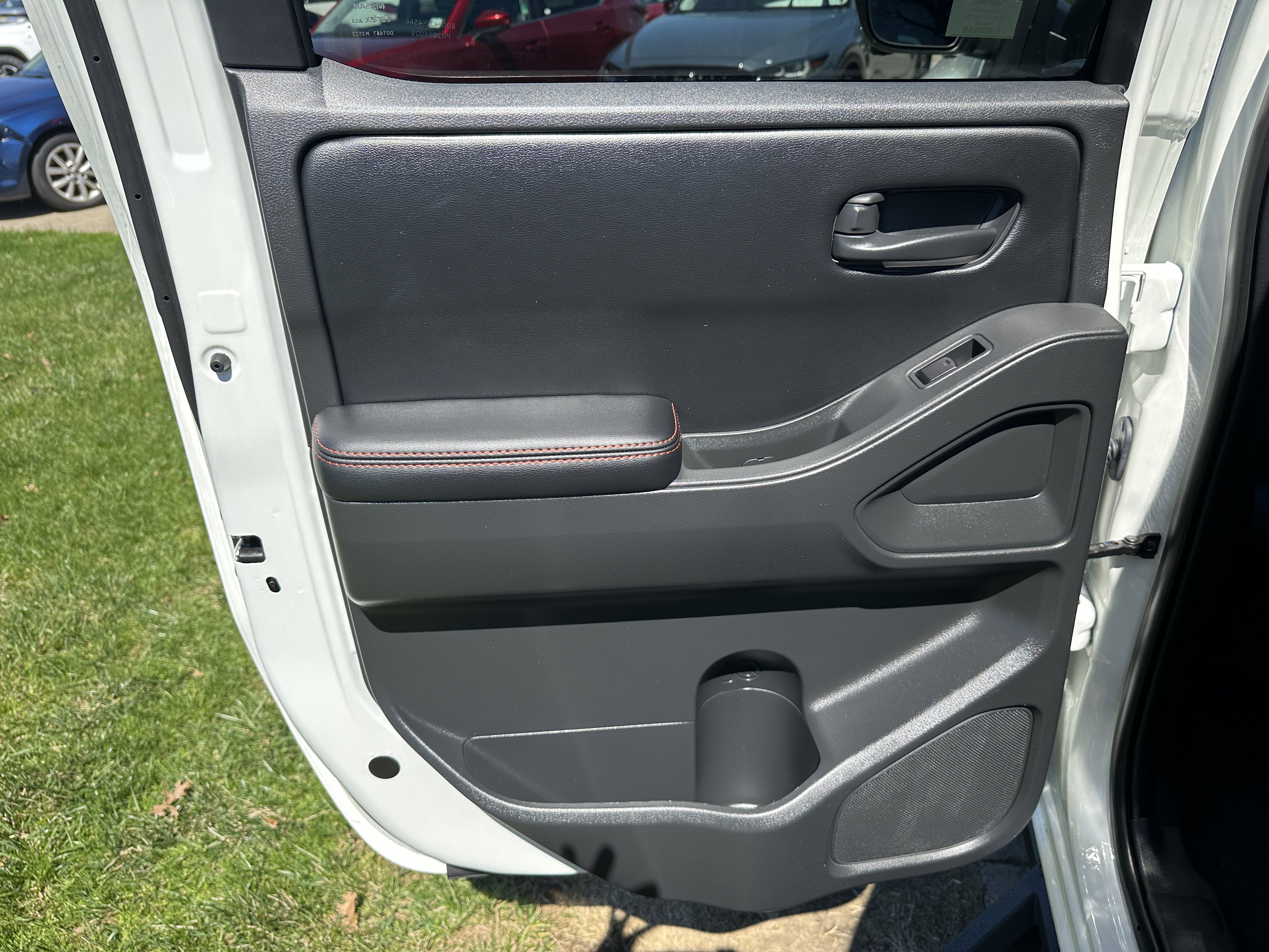 Used 2026 Nissan Frontier PRO-4X w/ Pro-4x Convenience Package image 31