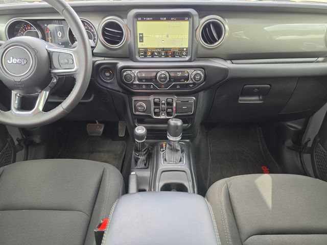 Used 2023 Jeep Gladiator Overland w/ LED Lighting Group AWD/4WD image 16