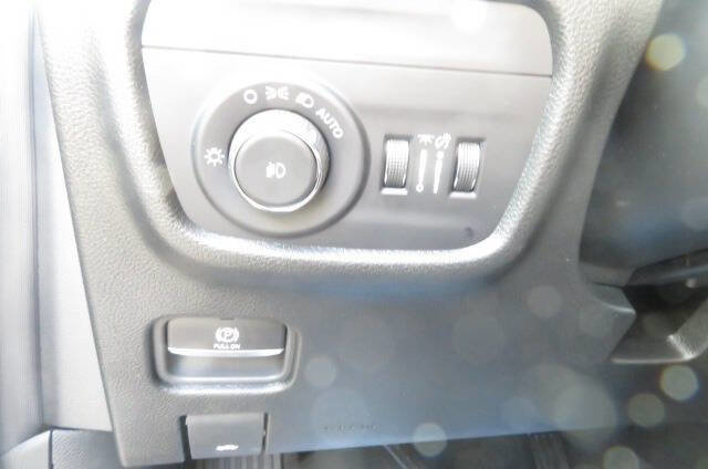 New 2025 Jeep Grand Cherokee Limited w/ Trailer Tow Package image 20