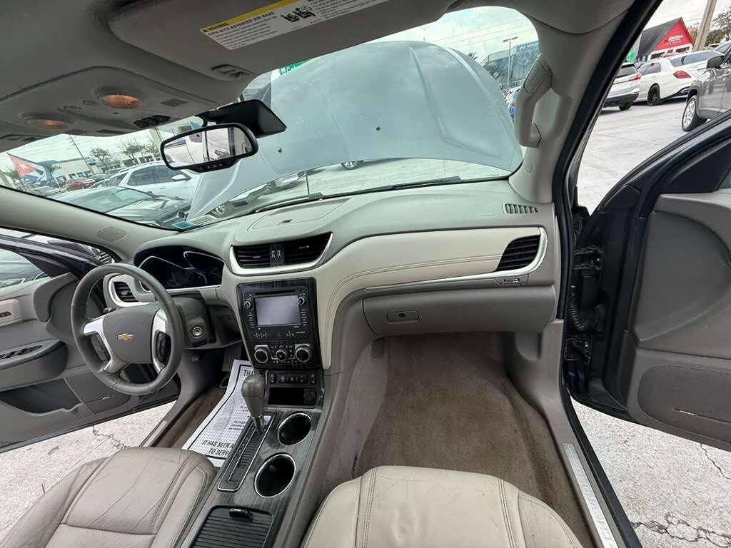 Used 2014 Chevrolet Traverse LTZ image 4