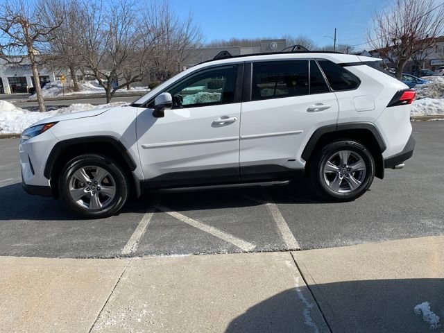 Used 2022 Toyota RAV4 XLE w/ Convenience Package image 6