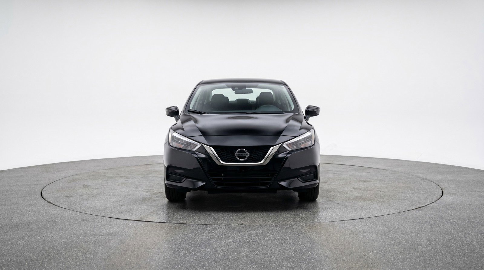 Used 2025 Nissan Versa SV FWD image 2