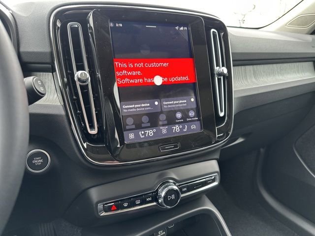 New 2026 Volvo XC40 B5 Plus w/ Climate Package image 16