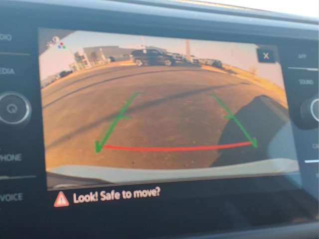 Certified 2024 Volkswagen Taos SE image 13