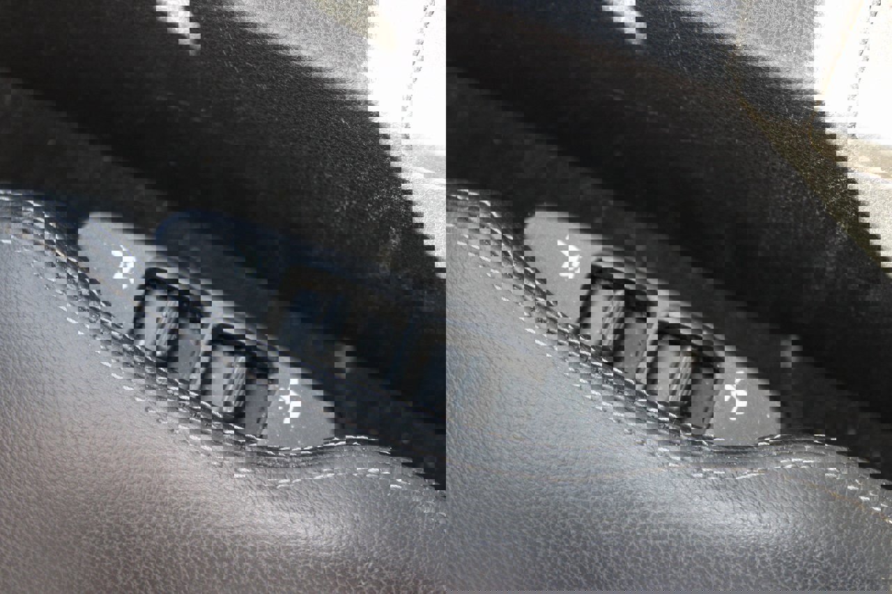 Used 2020 Nissan 370Z Touring Sport image 13