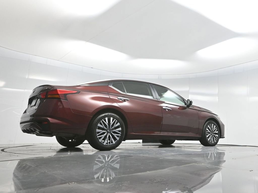 Used 2024 Nissan Altima 2.5 SV image 66