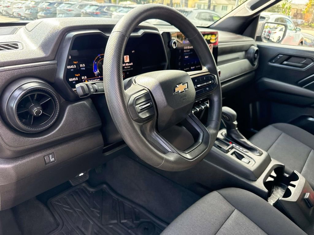 Used 2024 Chevrolet Colorado W/T image 24