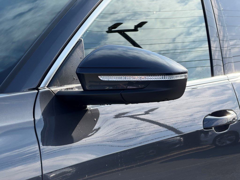 Certified 2025 Audi Q5 Premium Plus image 9