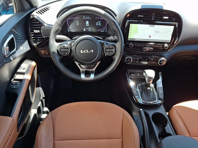 Used 2025 Kia Soul EX FWD image 11