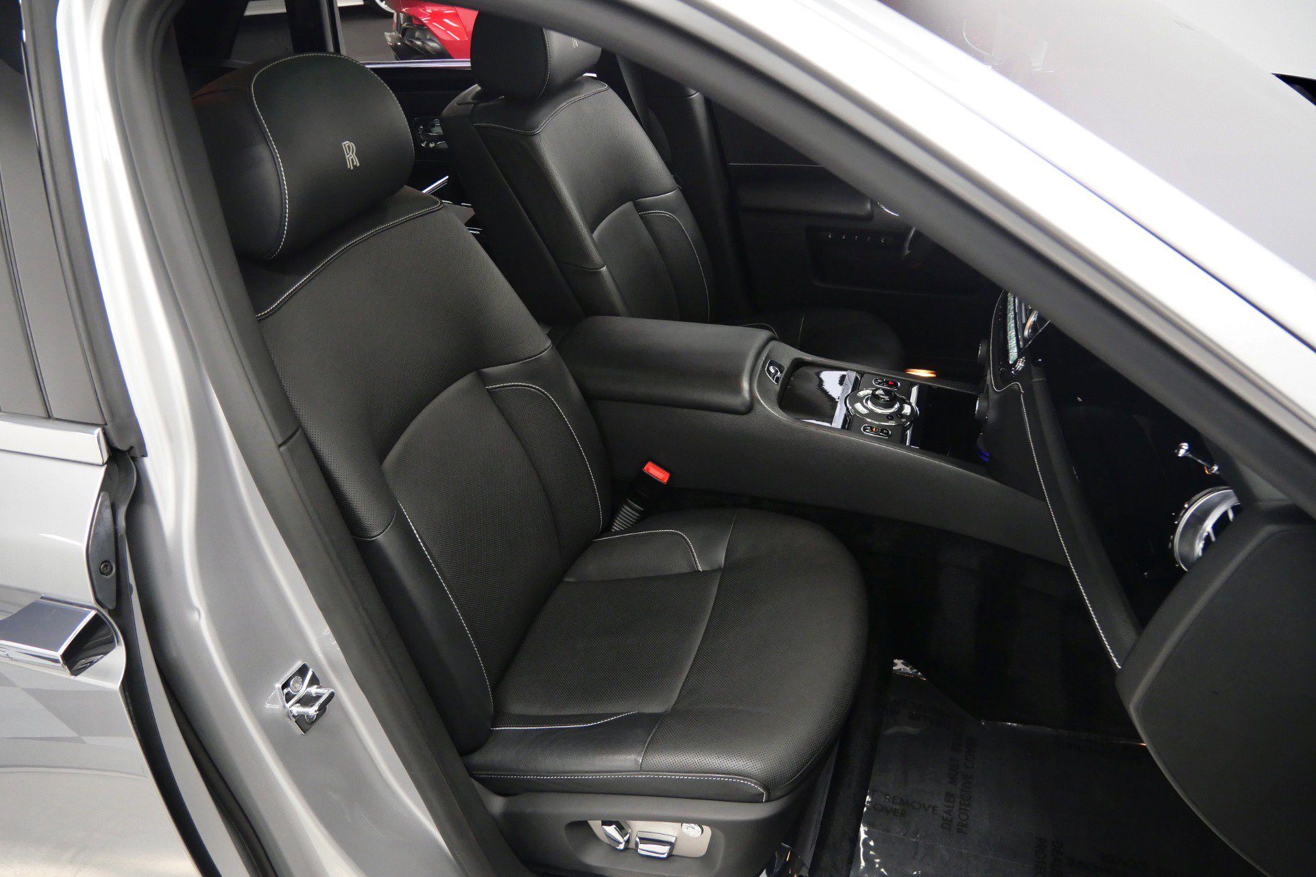Used 2013 Rolls-Royce Ghost RWD image 23