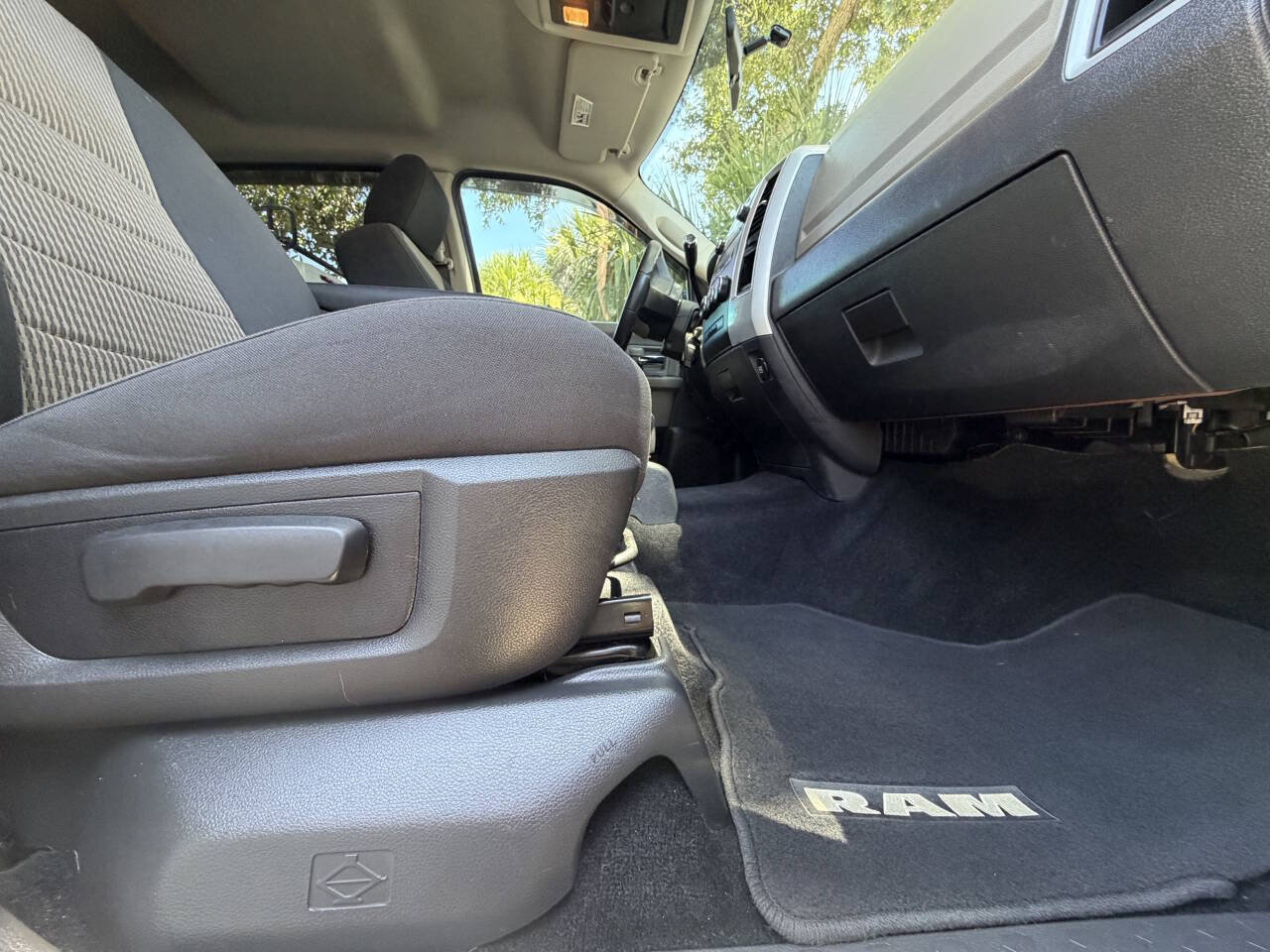 Used 2011 RAM 1500 Classic SLT w/ Remote Start & Security Group RWD image 14