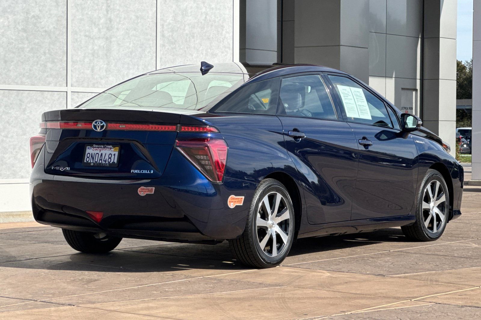 Certified 2019 Toyota Mirai image 4
