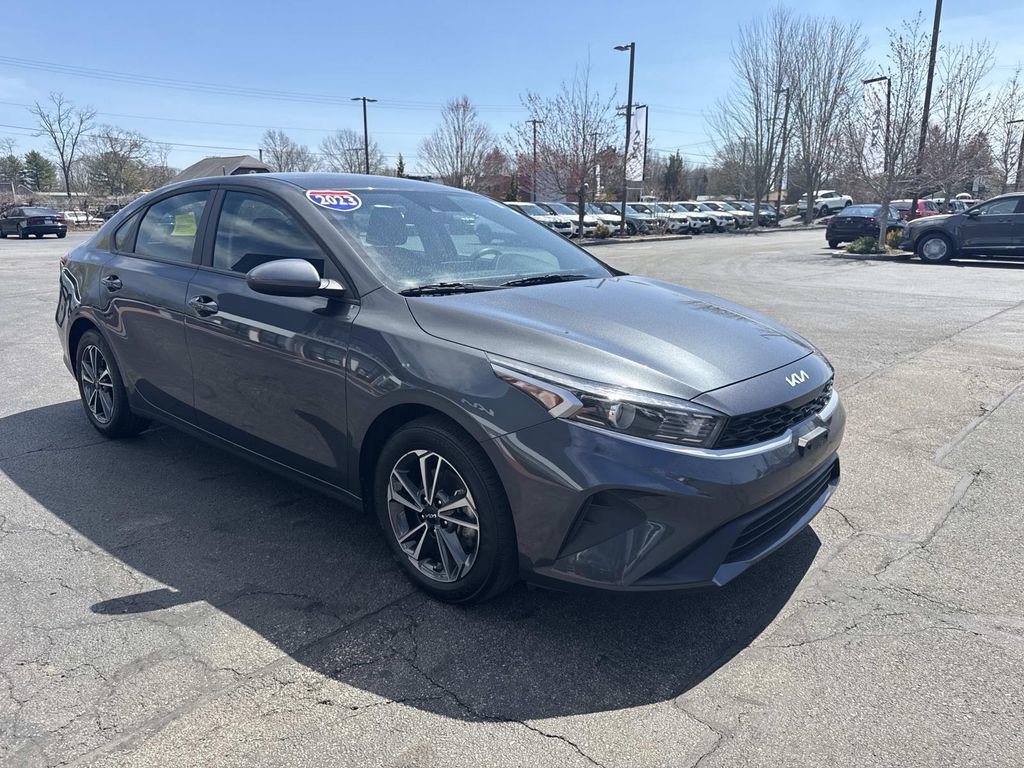 Used 2023 Kia Forte LXS image 8